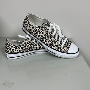 Converse Women’s Archive Print Chuck Taylor All Star Cheetah Low Sneaker Size 9